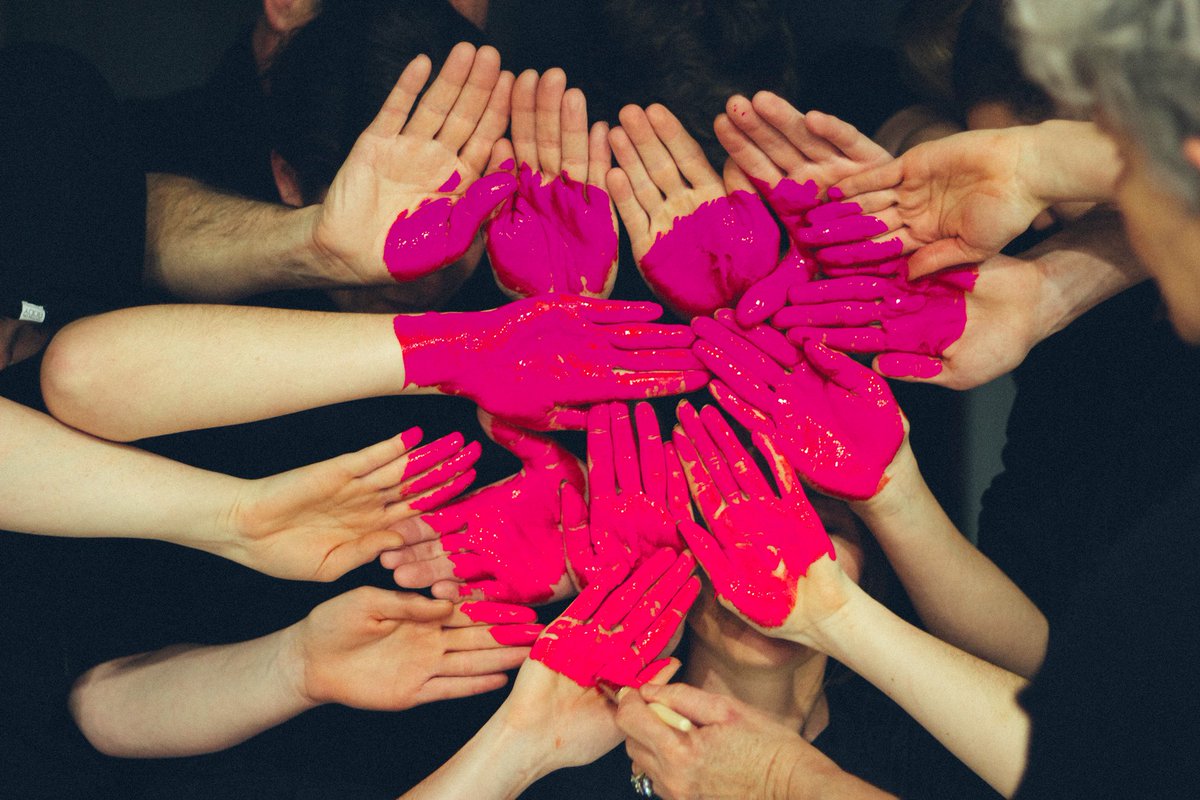 istapods's tweet photo. ❤️ Happy Valentine's Day ❤️
#istapods #ValentinesDay #pinklove https://t.co/2d4lmkGFnW