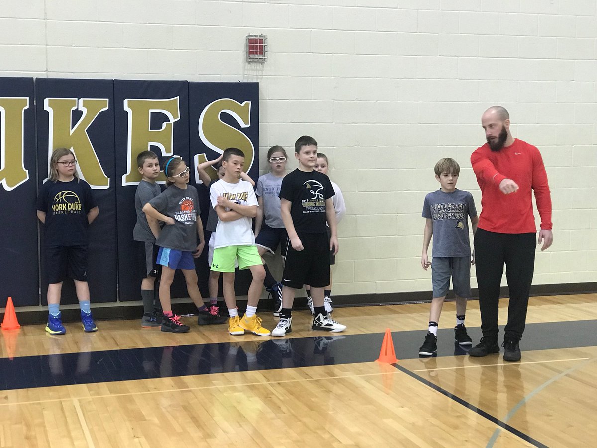 Enjoyed working with the kids in York on Monday. Priority number 1 is making sure THEY are having fun. This picture makes me happy with everyone’s eyes on coach. #focusedlearning #understandingthewhy
