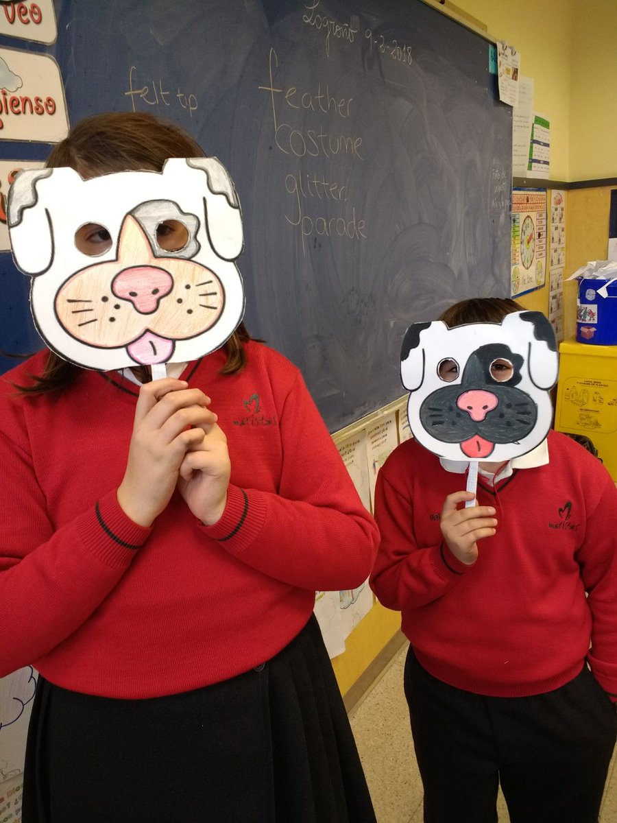 ActivaRedes's tweet photo. Celebramos los Carnavales en Escuela de Idiomas #EdI @maristaslogrono #FunCarnival #carnaval2018 #somosPIPE https://t.co/MN3v5QEwwf