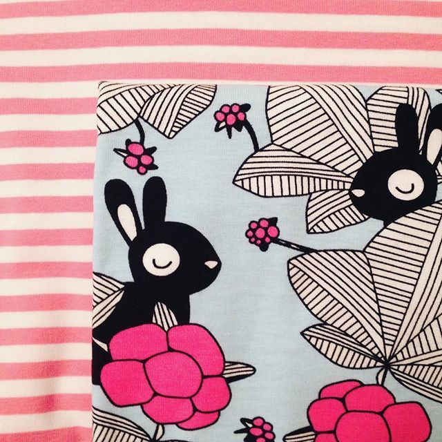 LuckyJessup's tweet photo. Cute combo - stripes and bunnies 💞 can be made into hoodies, tees, leggings, baby hats, lullaby sets, dresses and tops. https://t.co/edqgneSyZK
#luckyjessup #bunnies #organickidswear #organicbabywear #stripes #hoodie #easterbunny #eastergift #cuteclothes https://t.co/LCH7wNoR58 https://t.co/4fvP1S96r4