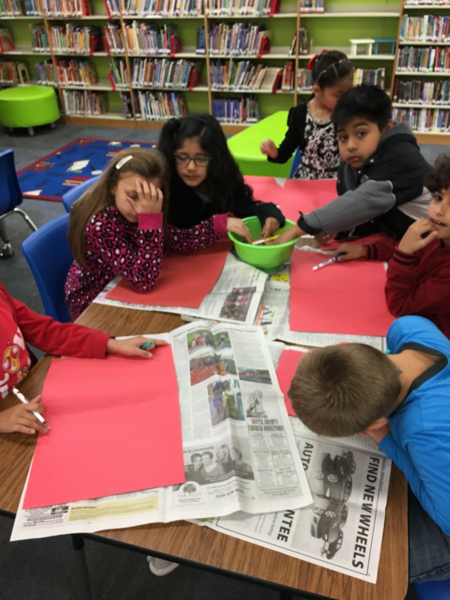 JQWTeacher's tweet image. Terry Elementary School 2nd Graders creating Chinese Lanterns to prepare for #ChineseNewYear2018 celebration on Friday. @feliciago4 is the best #librarytechnician ever! @selmalibraries @SelmaUSD
