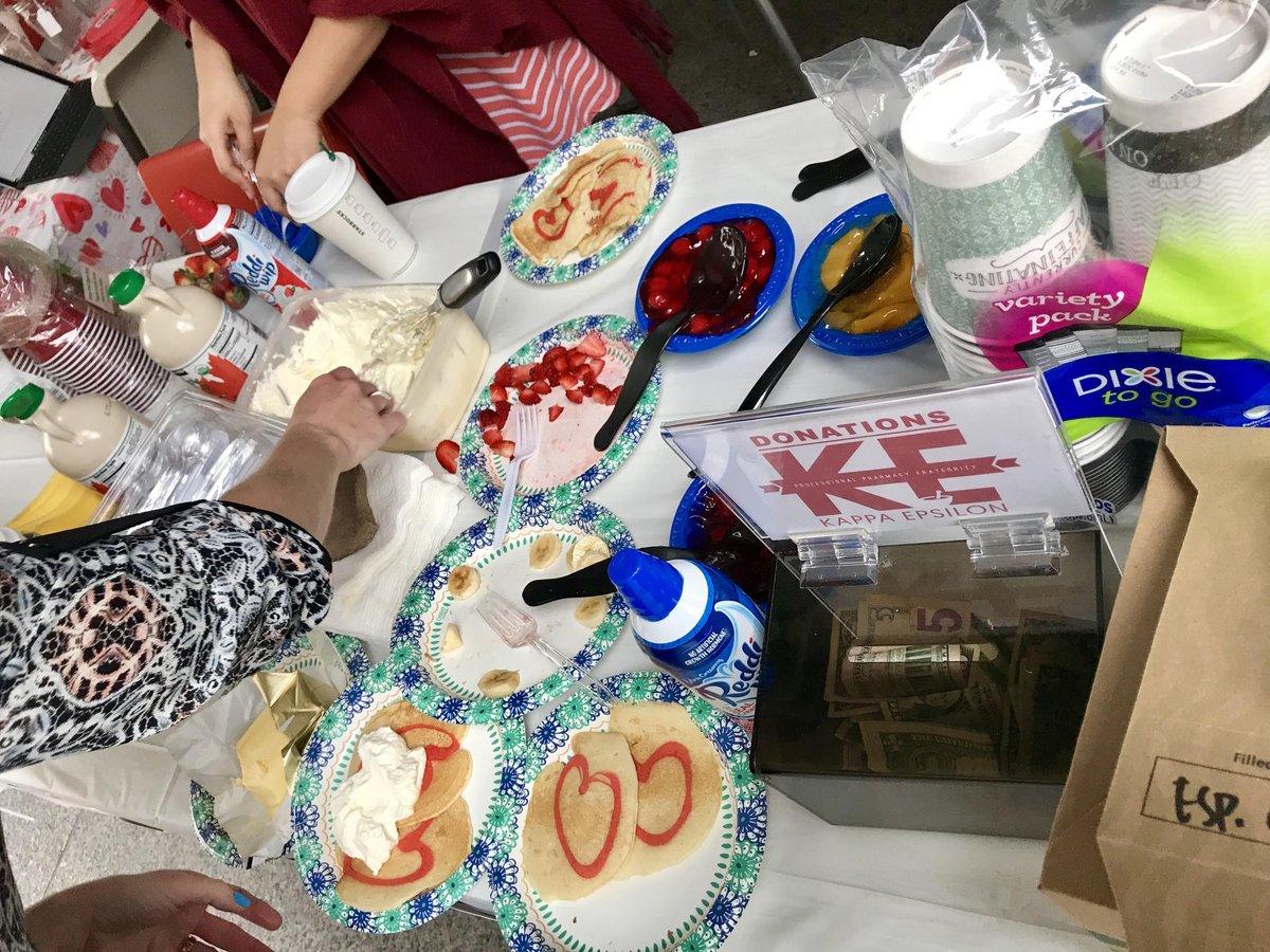 UAZPharmacy's tweet image. #HappyValentinesDay from #KappaEpsilon - come one, come all! For pancakes and coffee sale till 1pm today #rafflintime #UAPharmacy