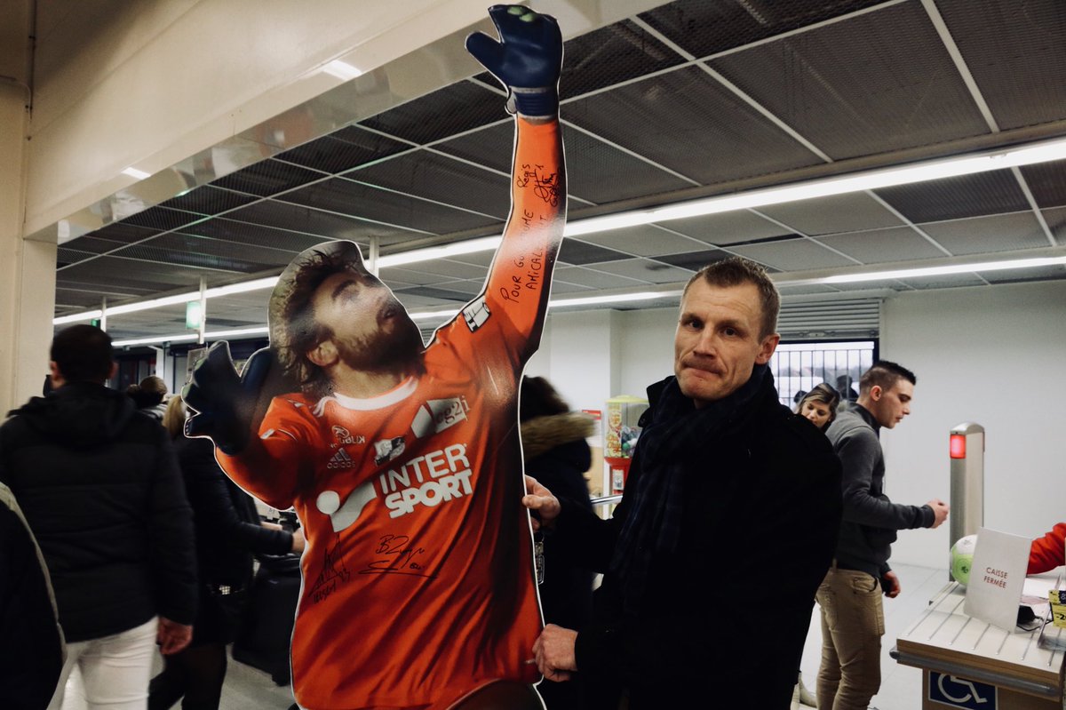 Un supporter est rentré avec <a href="/reggurt/">rég gurtner</a> !