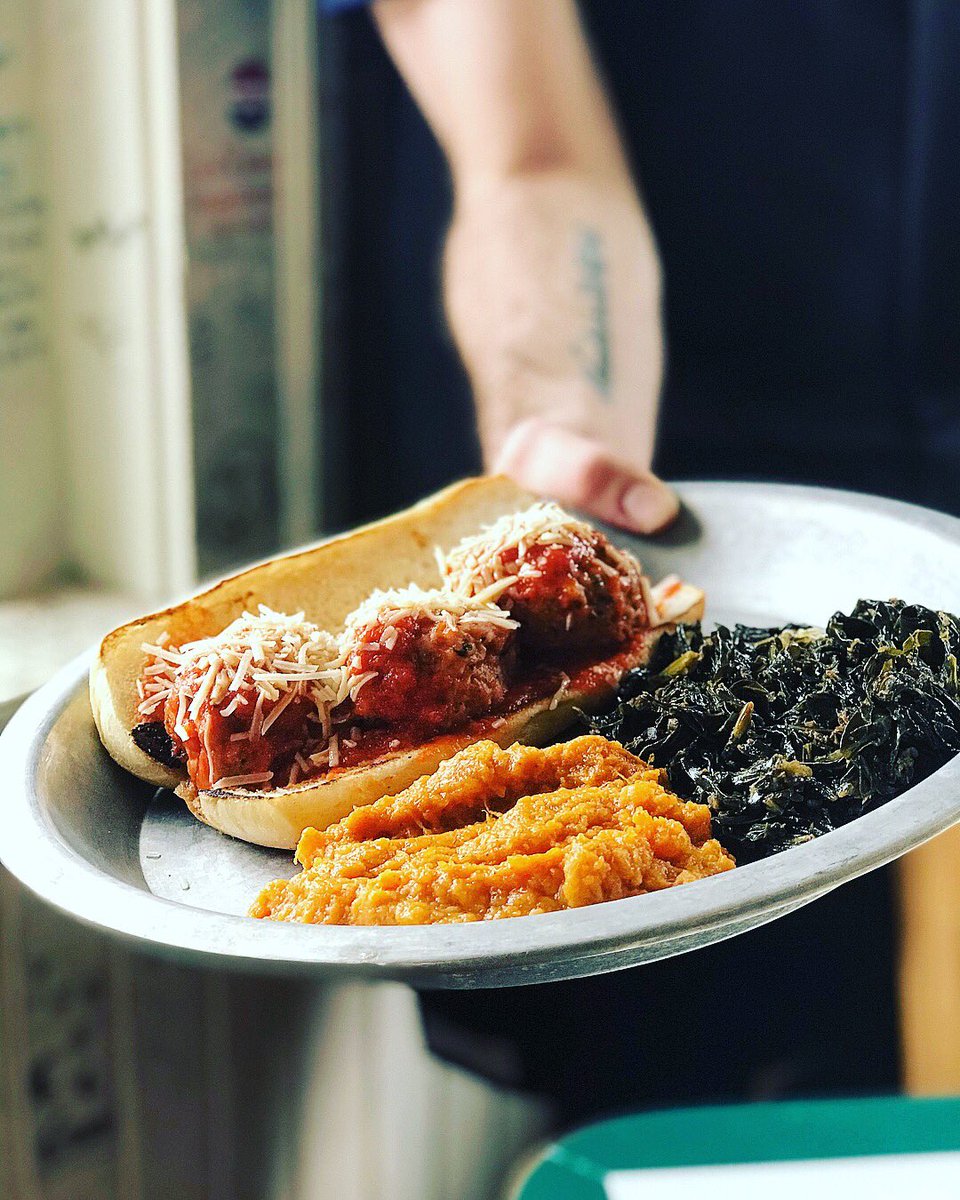 Eating Italian food (BBQ style) is sure to boost your MEATBALLISM! Just kidding, it doesn’t at all 😬. Come to 5 Foundy today to enjoy this Chicken Meatball Sub for lunch today! Consider pairing it with our Kickin’ Cauliflower side and your belly will be thanking you! Happy Vday!