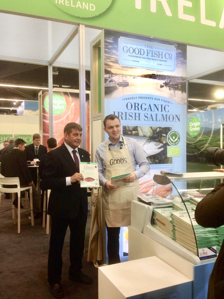 GoodsofCork's tweet photo. @agriculture_ie @BioFachVivaness @ADoyleTD Delighted to see Minister Doyle @ADoyleTD take time to meet our very own Donagh Good earlier today at #biofach2018
Thank you for your interest in our organic food story Minister.
#Organic #IrishSalmon #IrishFood #bordbia #OriginGreen #FabFish https://t.co/zuSZNFIq52