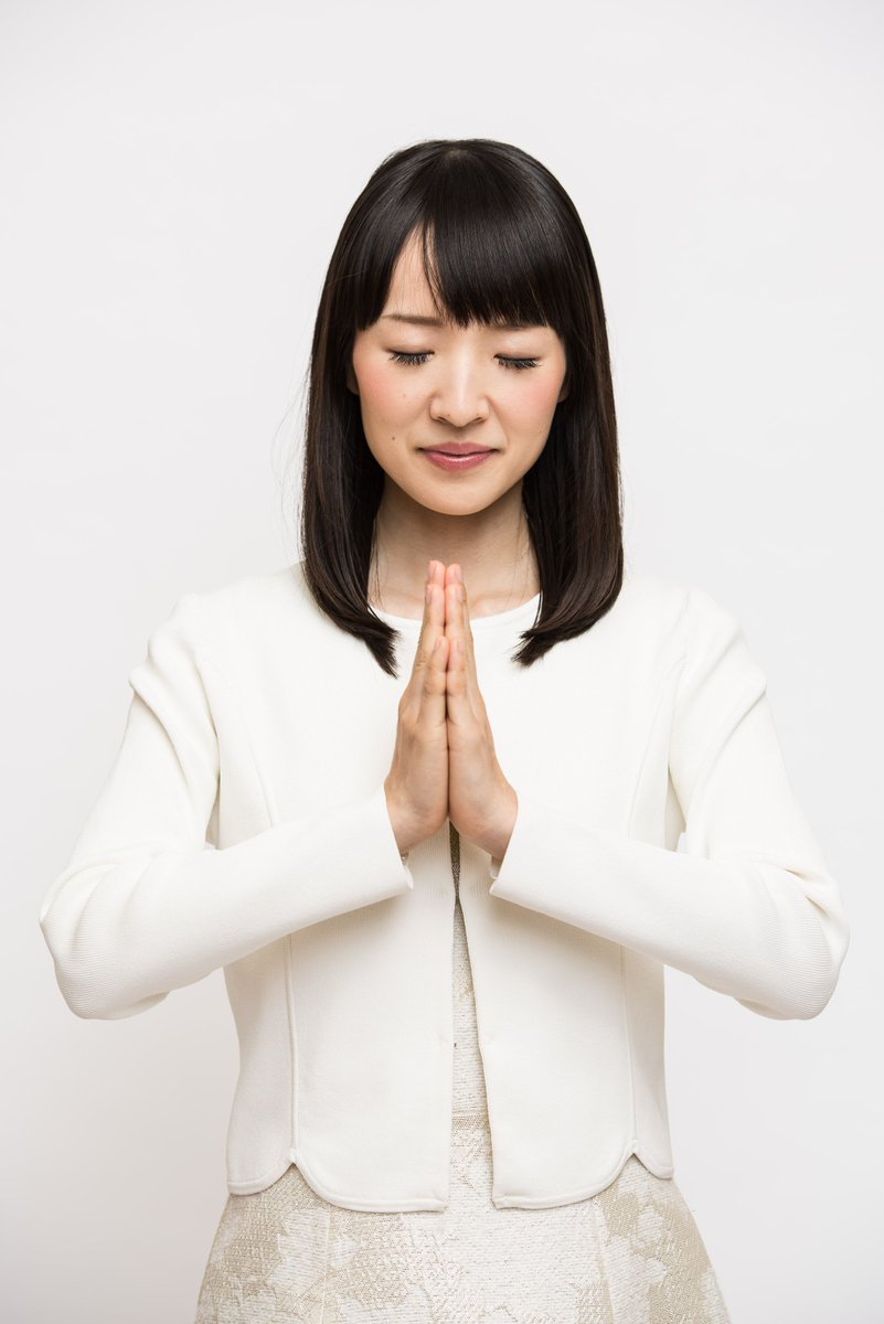 MarieKondo's tweet image. Valentine’s Day surprise! I will be bringing the life-changing magic of tidying to a show on Netflix, where I’ll be guiding individuals to spark joy in their homes and lives. I am thrilled to share the KonMari Method with more people-I’ll keep you updated on more details to come!