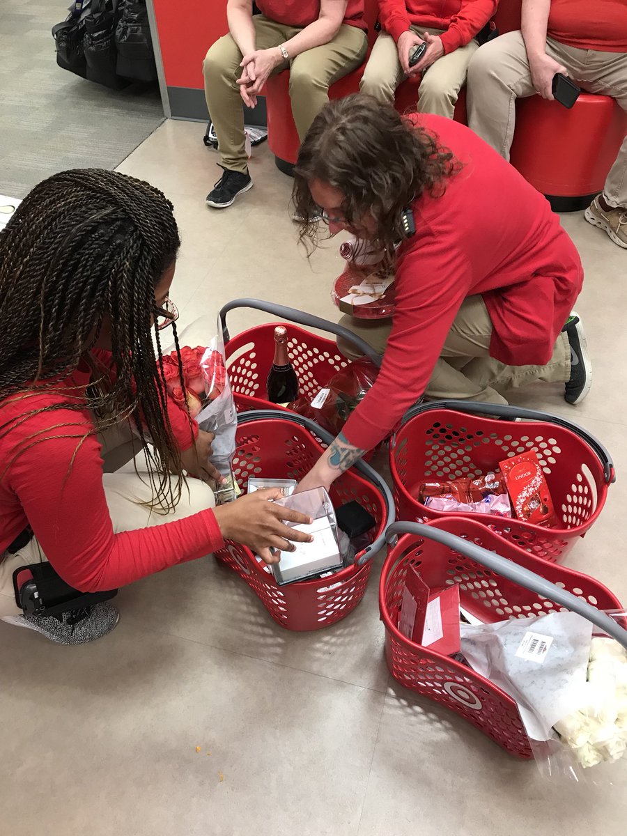 Teaching the team about basket sizes with a friendly competition to guess last years basket size on Valentine’s Day! #addingtothebasket #drivingsales <a href="/Katemard1/">Kate</a> <a href="/Kentucky444/">Jim</a>