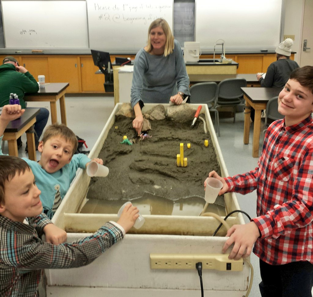 EwuGeology's tweet photo. No school for @CheneySchools makes it bring your kids to class day. Future @EWUEagles learning about headward erosion and changing baselevels #steamtable https://t.co/k9MngI1idl