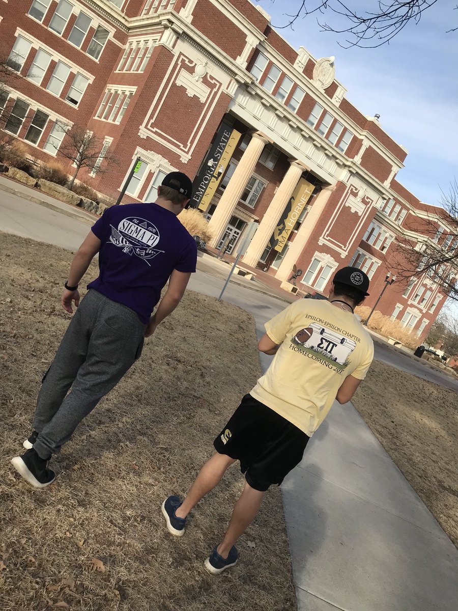 sigmapiestate's tweet photo. Our monthly adopt a campus is underway! Sigma Pi loves having the opportunity to clean up @emporiastate! @esuCSI @esuFSL #KeepCampusClean 🦉🐝 https://t.co/4Ff9xw86Zi