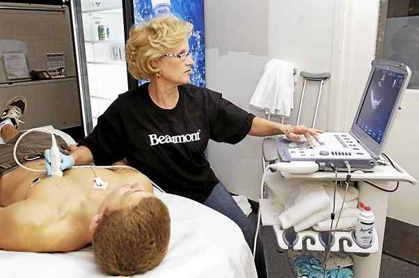 DailyTrib's tweet photo. #HealthDivision offers tips to prevent heart disease, leading cause of death in @OakGov  https://t.co/5bcXMyecmM https://t.co/Aoj3tD7cAi