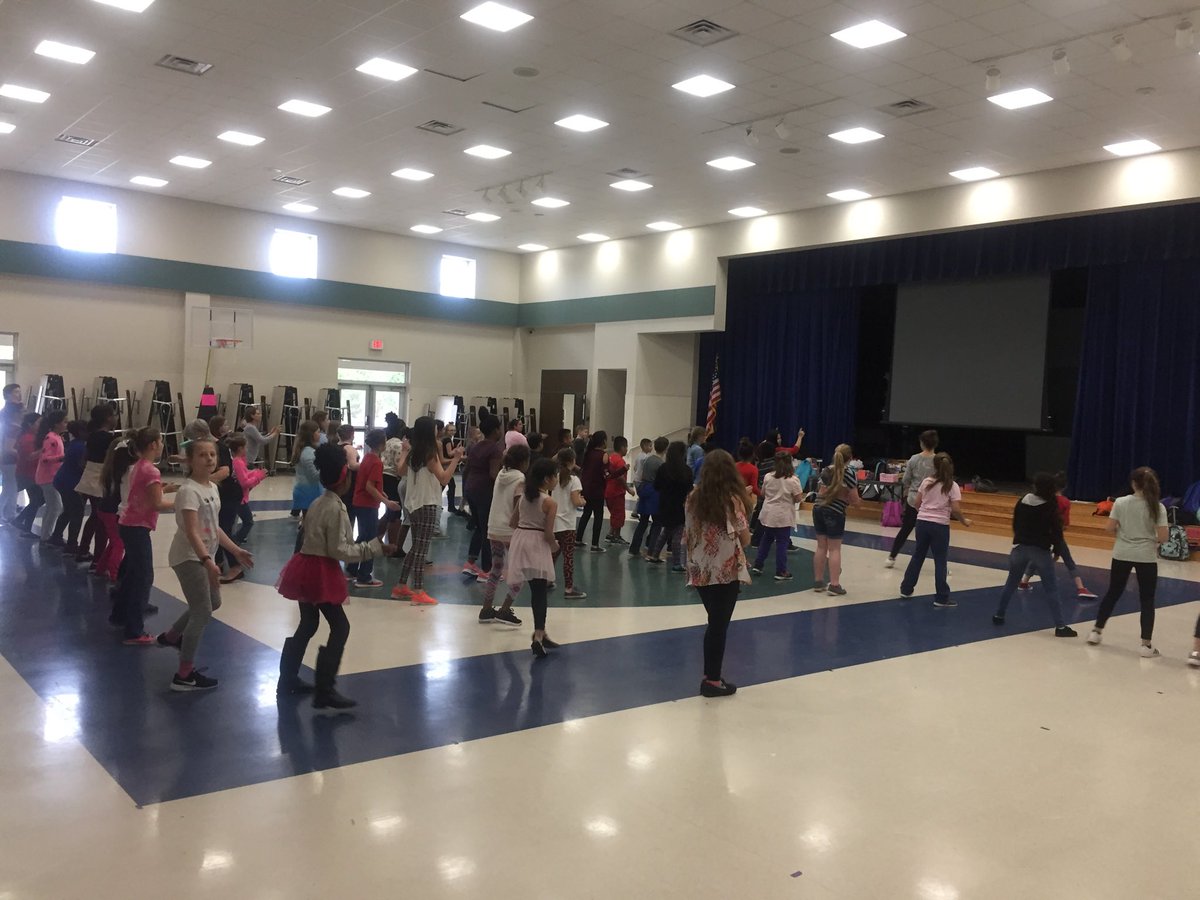 NSeithMES's tweet photo. MES Ballroom Dancing lesson #1 #awesome turnout #wisd1t1p https://t.co/3Ziez9WQft