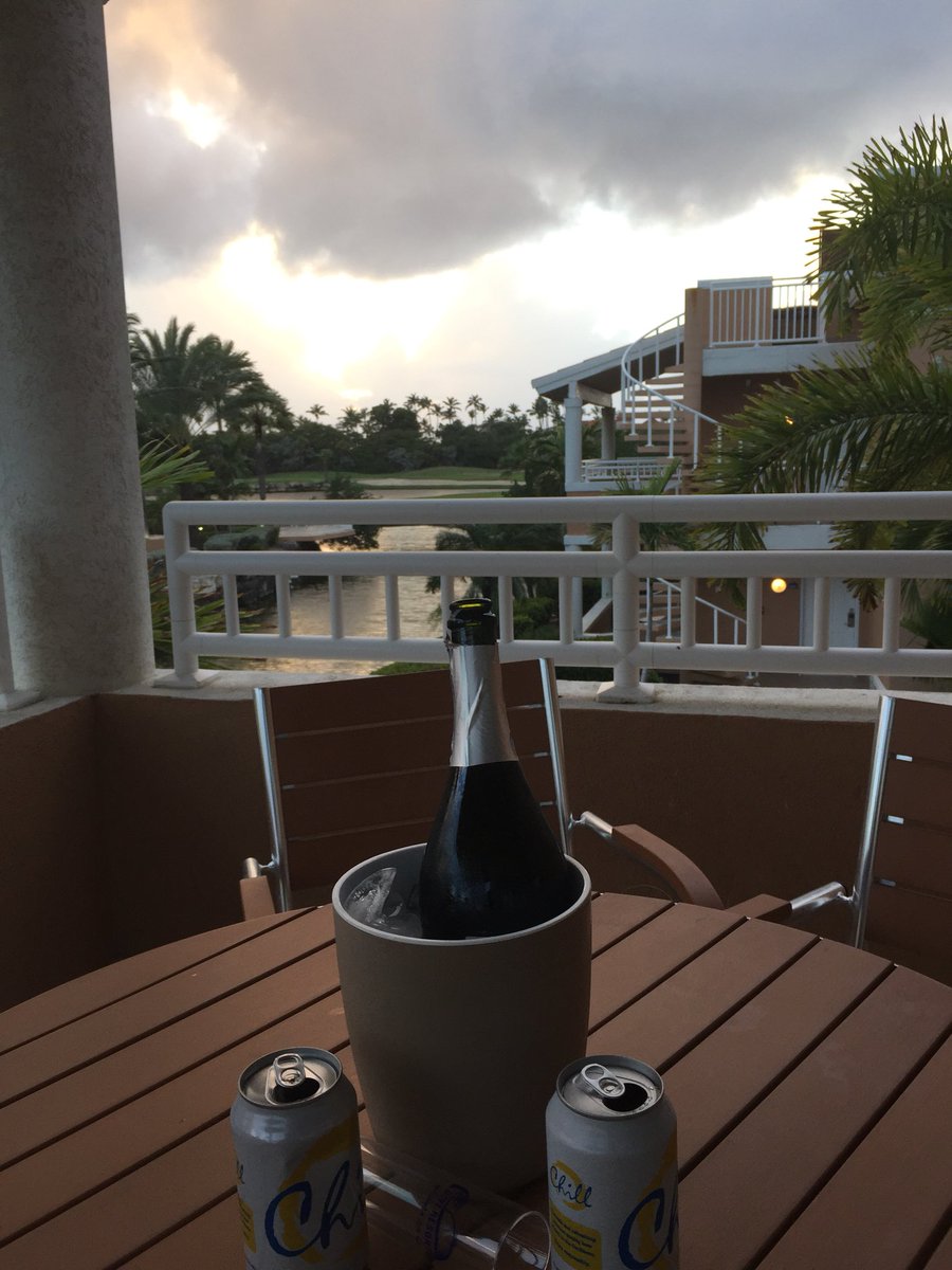DC_DEVlL's tweet photo. S/O to everyone. Sending good vibes from the Caribbean! https://t.co/Kg9Rp6ddiO