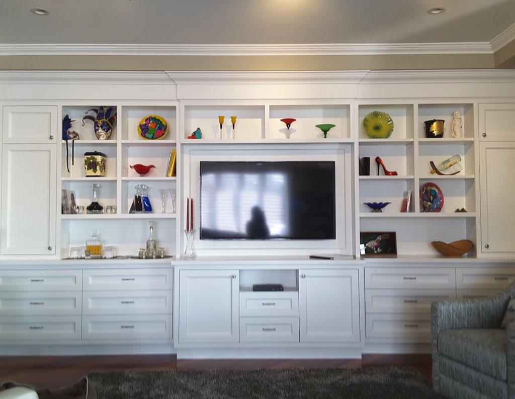 DecorDesignOS's tweet image. From a plain wall, to fabulous wall unit. And our home owners are delighted ! :)
#decordesign#decor#design#interiordesign#art#wall#wallunit#owensound#geybruce#coustommade#whitewall#accessories#tv#livingroom#colourfull#georgianbay#owensoundstores
