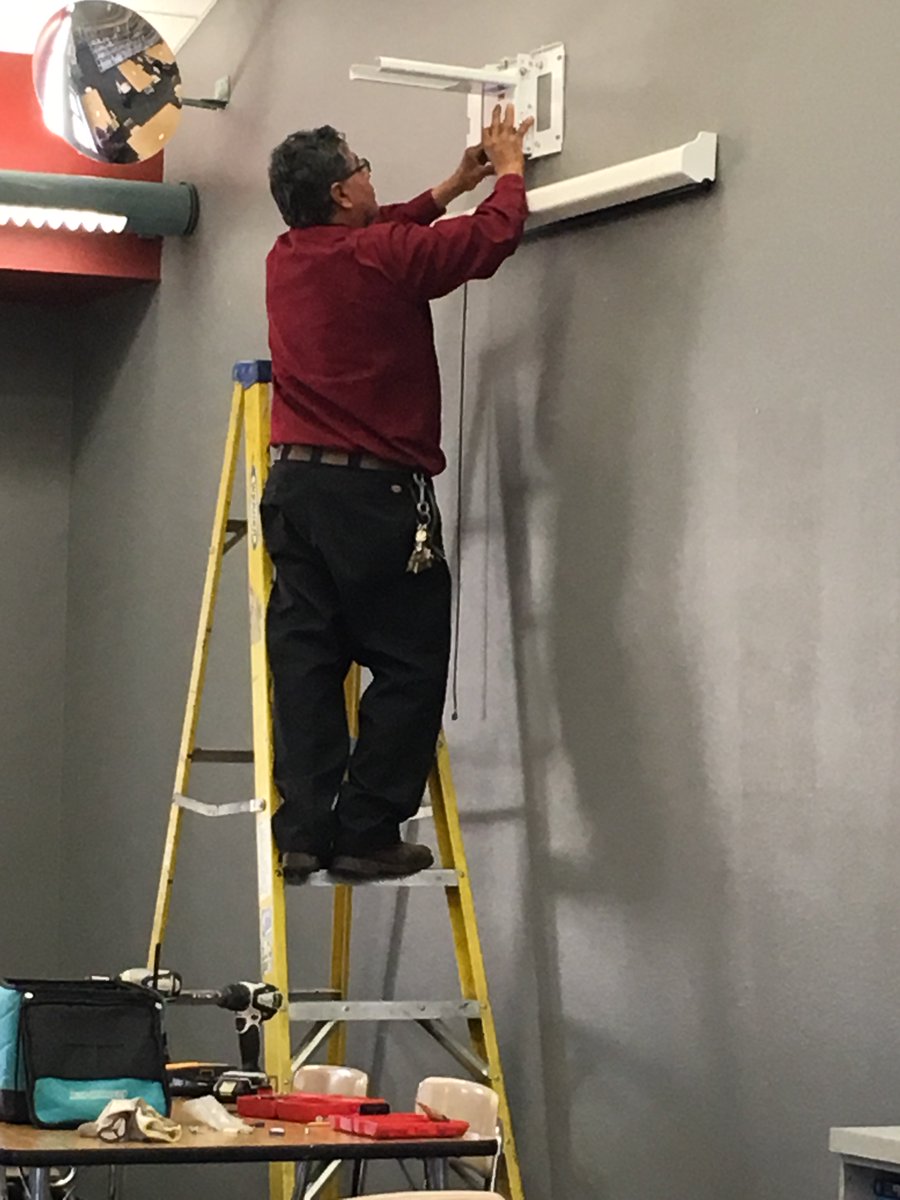 mccandlesslib's tweet image. The library is getting a projector!!! #technology #presentationready