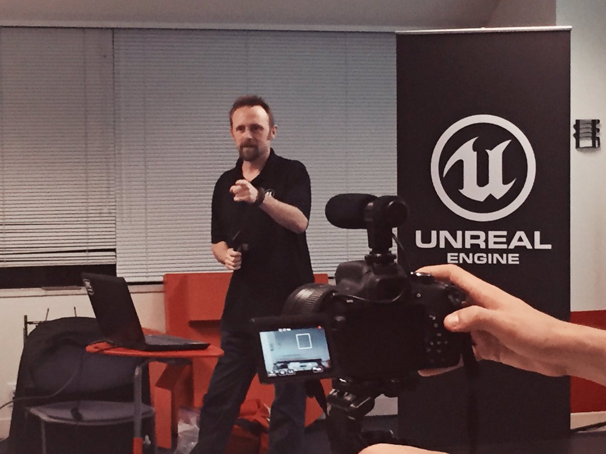 UnrealMeetupHTX's tweet photo. More pics from yesterday's Houston Unreal Meetup! It was one of our best ones yet 😎

#gamedev #ue4 https://t.co/AfOPOkqWa7