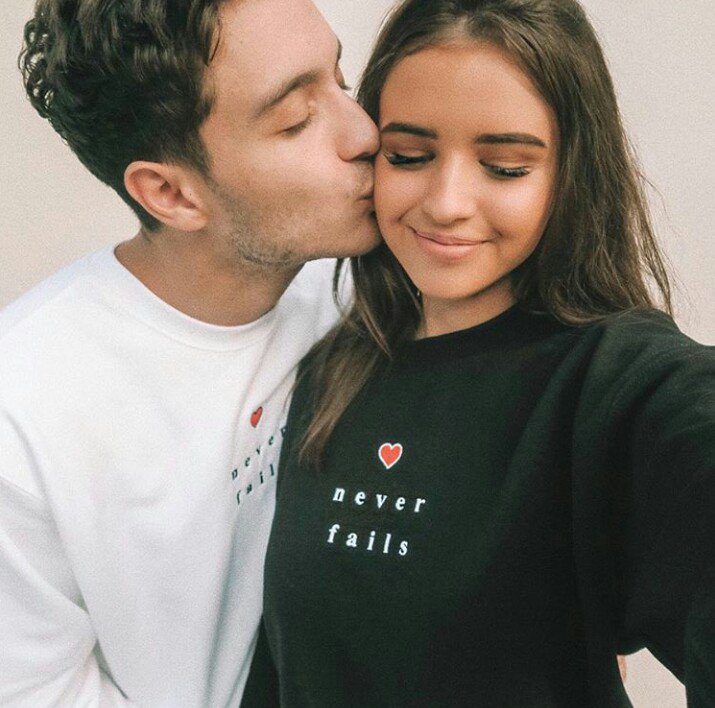 HappyMeConFam's tweet photo. LOVE NEVER FAILS 👫
@jessconte @GabrielConte https://t.co/zb4P9mV2hI