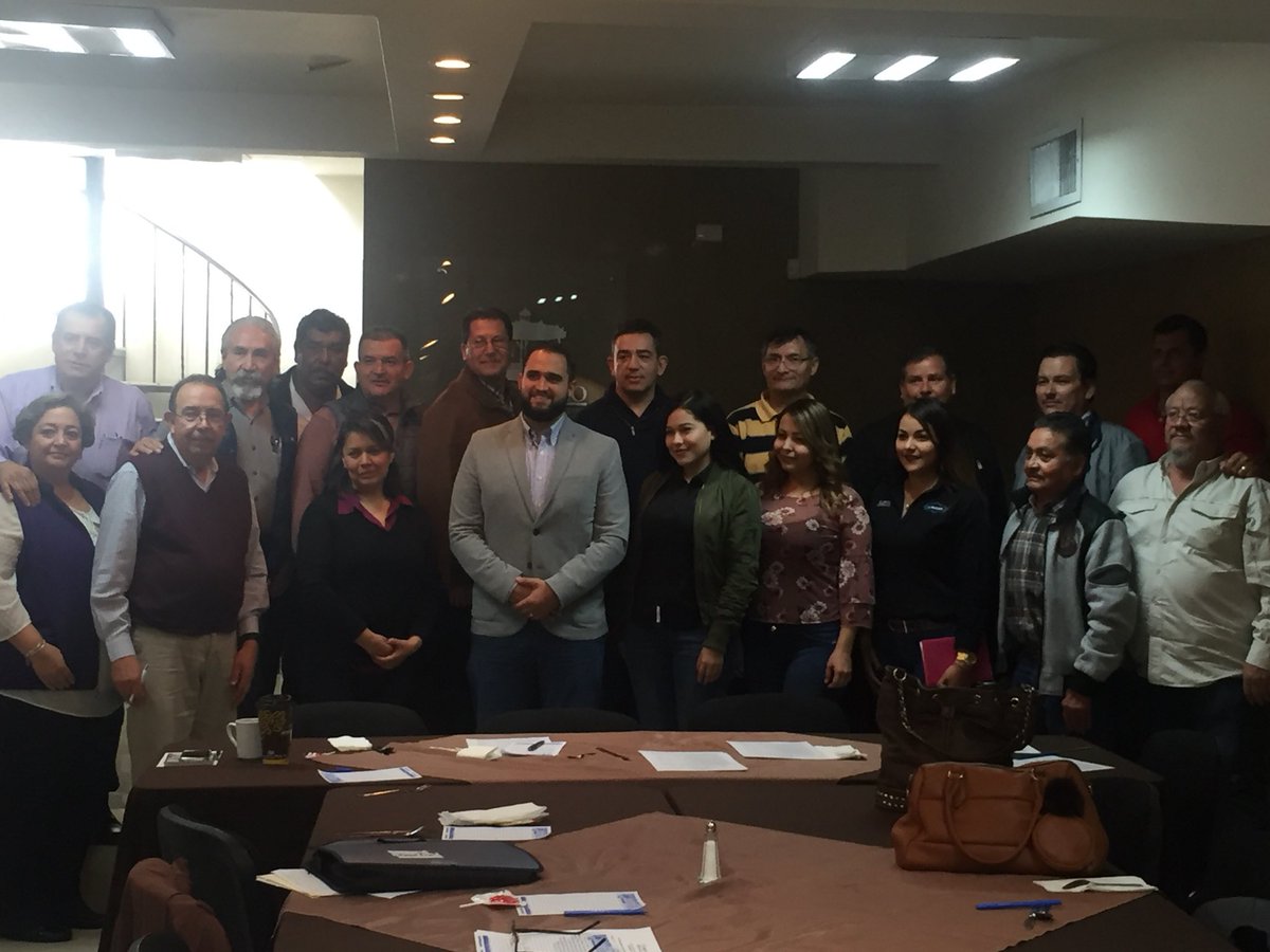 PabloChih's tweet image. Socios de COCENTRO participan en el taller “Reconocimiento y compensación por productividad”, donde analizan y acuerdan acciones para fortalecer este tema en sus #NegociosPRO