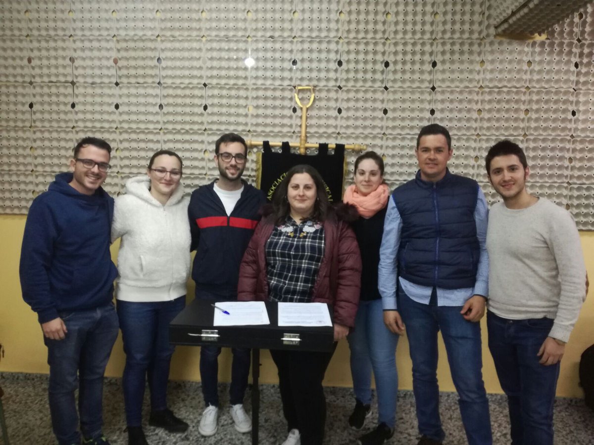AUMBenahadux's tweet photo. 📣COMUNICADO OFICIAL📣 
🎼Un nuevo sueño, más y más ganas de seguir trabajando. Anunciamos que el Viernes de Dolores de 2018 acompañaremos a la A.C. Virgen de los Dolores de Rioja (Almería). Muchas gracias a la Cofradía por la confianza depositada en nuestra joven formación🎶 https://t.co/3lbis07z7g