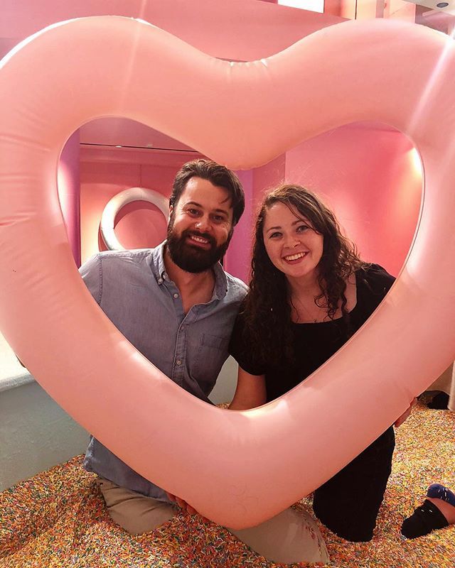 elizcurlz's tweet photo. My love for you is greater than the number of sprinkles in this pool πππ¦ #valentinesday #moic #sappypost #sprinklepool πΈ: @natacapp https://t.co/HMto0dEoit https://t.co/Daz1G4tAQz