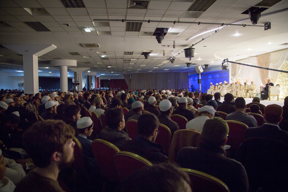 safia_shahid's tweet photo. Another amazing event with Shaykh Muhammad al-Yaqoubi on 'Emotional Intelligence & Anger: How to Be a Better Person' in Manchester.
The third city of the Reviving the Prophetic Way tour was joined by a wonderful crowd at the Sheridan.
https://t.co/otbo7IA9ad
#ThePropheticWay https://t.co/ddJ869ByMH