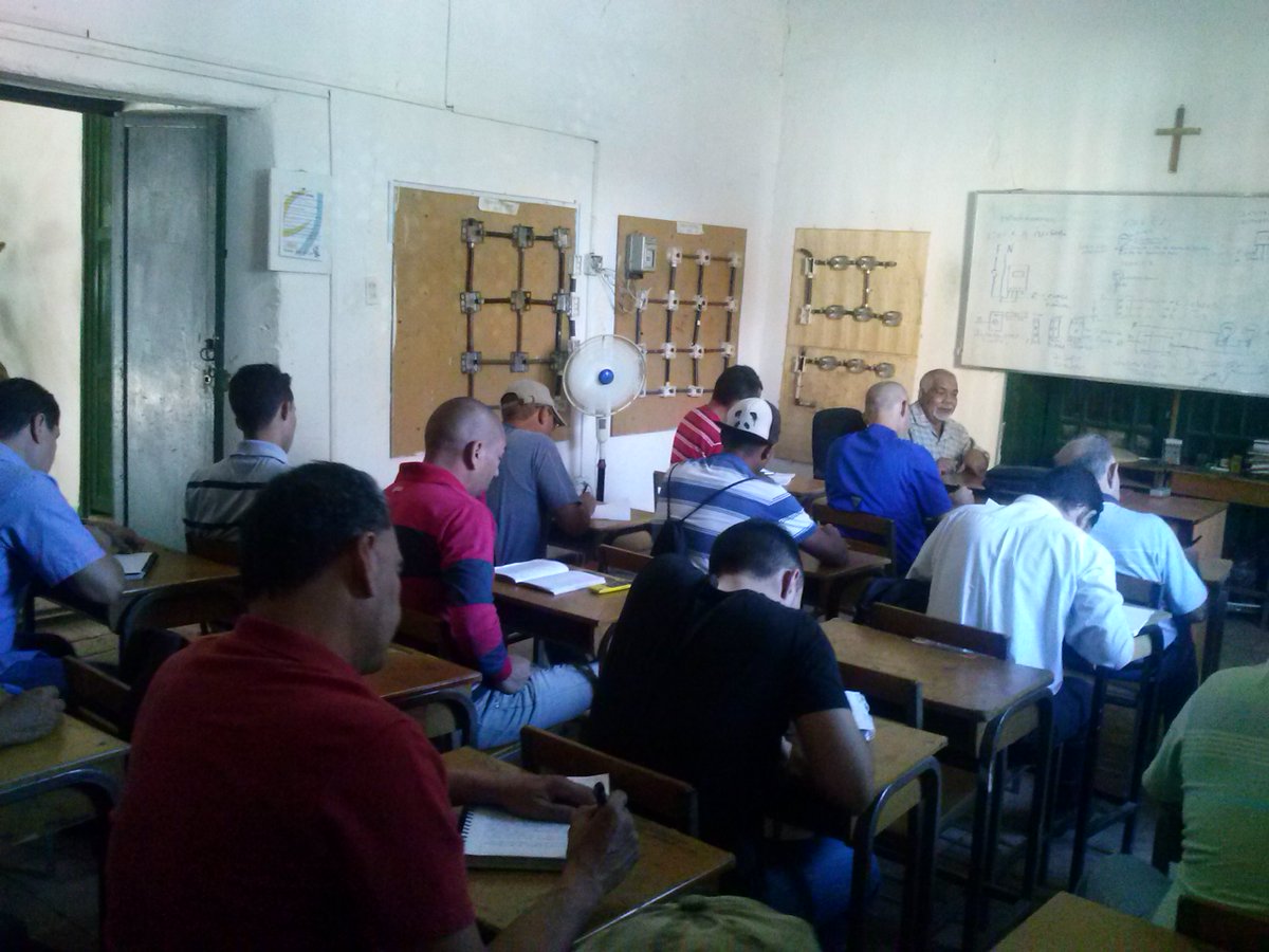 Escuela Taller Coro tweet media