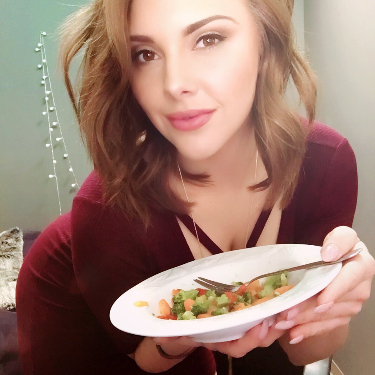 ShaeLynnXoX's tweet image. Enjoying my new healthy lifestyle 🙌🏻#fit #Health #SmartEatingWeek #fitness #changes #personaldevelopment #Personal #TransformationTuesday #happyvalentinesday2018