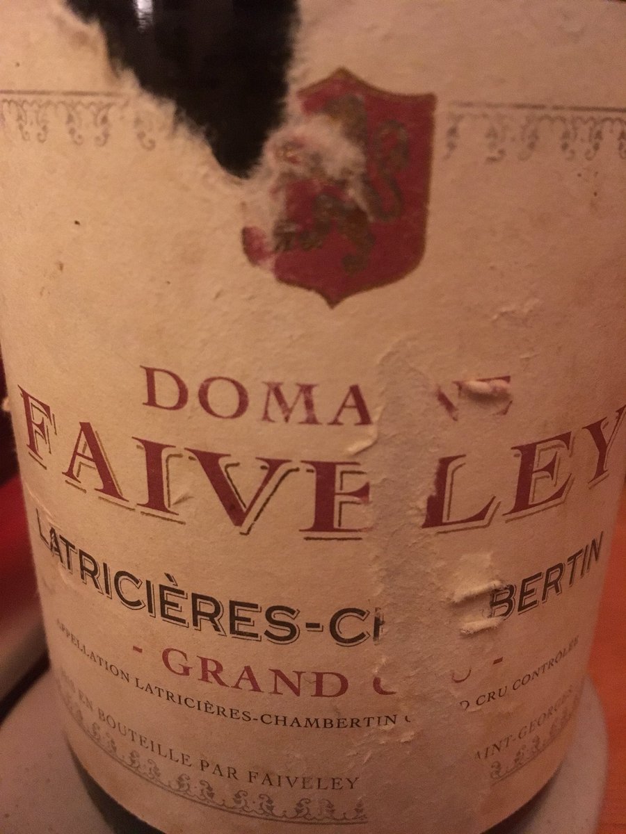 AlisonGrapeSoc's tweet photo. Getting a snog from a Grand Cru Chambertin. Happy Valentines and splendid drinks to all. #cotesdenuits https://t.co/COqncRVIrU
