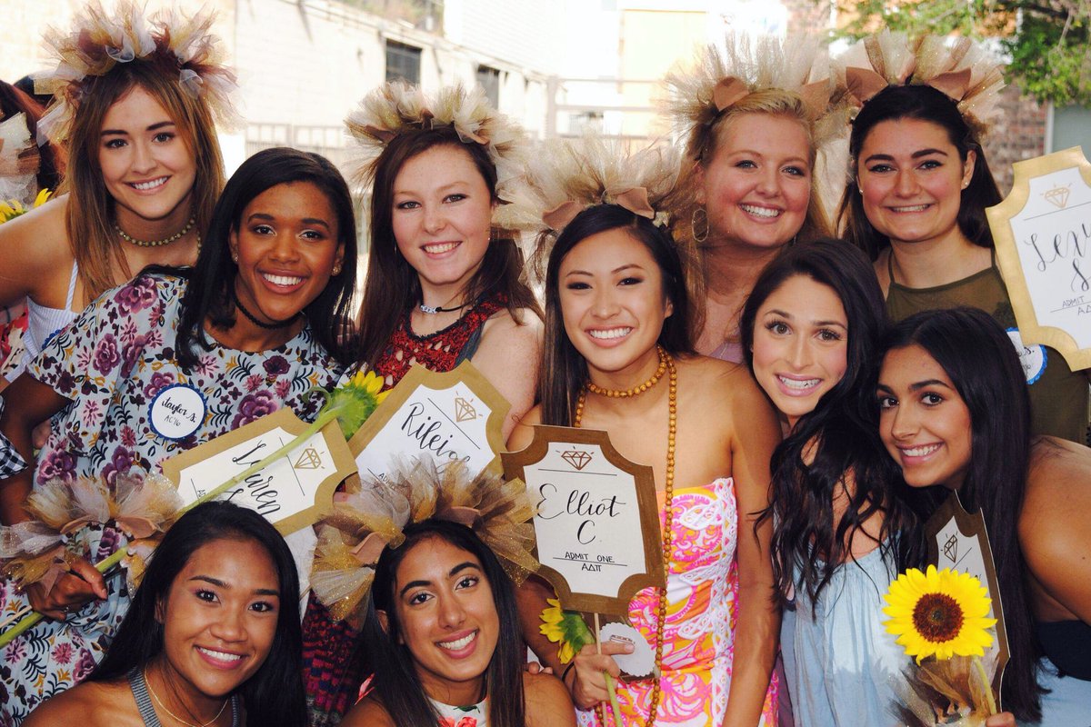 Valentine’s Day is better with sisters 💘 (and chocolate, of course)