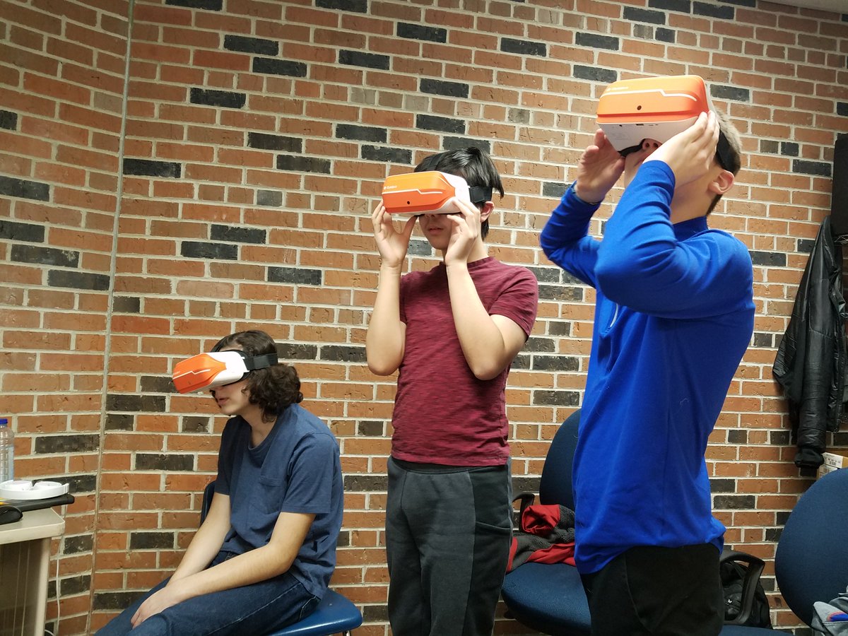 VanAalsburgj's tweet photo. Ss and Ts getting their hands on VR from @ClassVR at CMSW in @ISD112 Pumped would be an understatement! Student leaders already asking "Can we help create content?" #Studentstakingownership #personalizedlearning https://t.co/W7IKIdBZ37