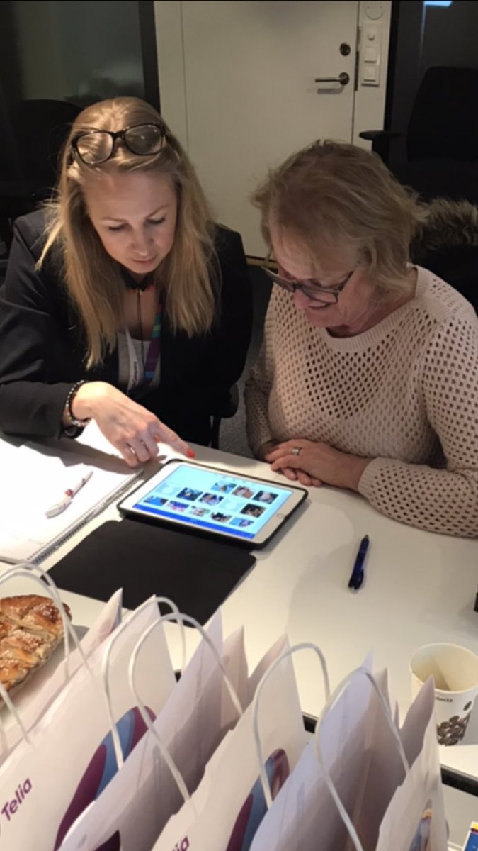 S_Lagerstrom's tweet photo. Fin alla❤️dag med #younite och PRO där vi hjälper seniorer med digitala möjligheter - för att alla ska med på resan! @TeliaSverige https://t.co/Dxg0mnzHsA