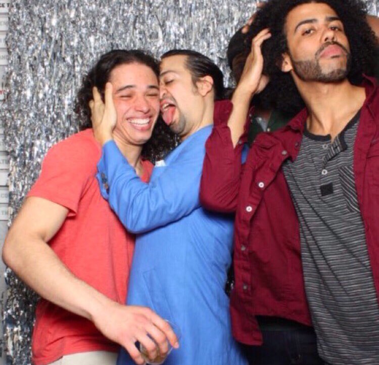 jawnlaurens's tweet photo. Happy Valentine’s Day to my partners, represented by this photo. Love y’all to the moon and back ❤️ https://t.co/ao3P1dH5Ab