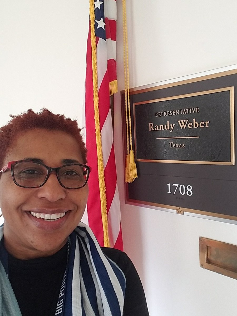 working_object's tweet image. Still at Capitol Hill.   Enjoying the experience. #MakeSmallBig