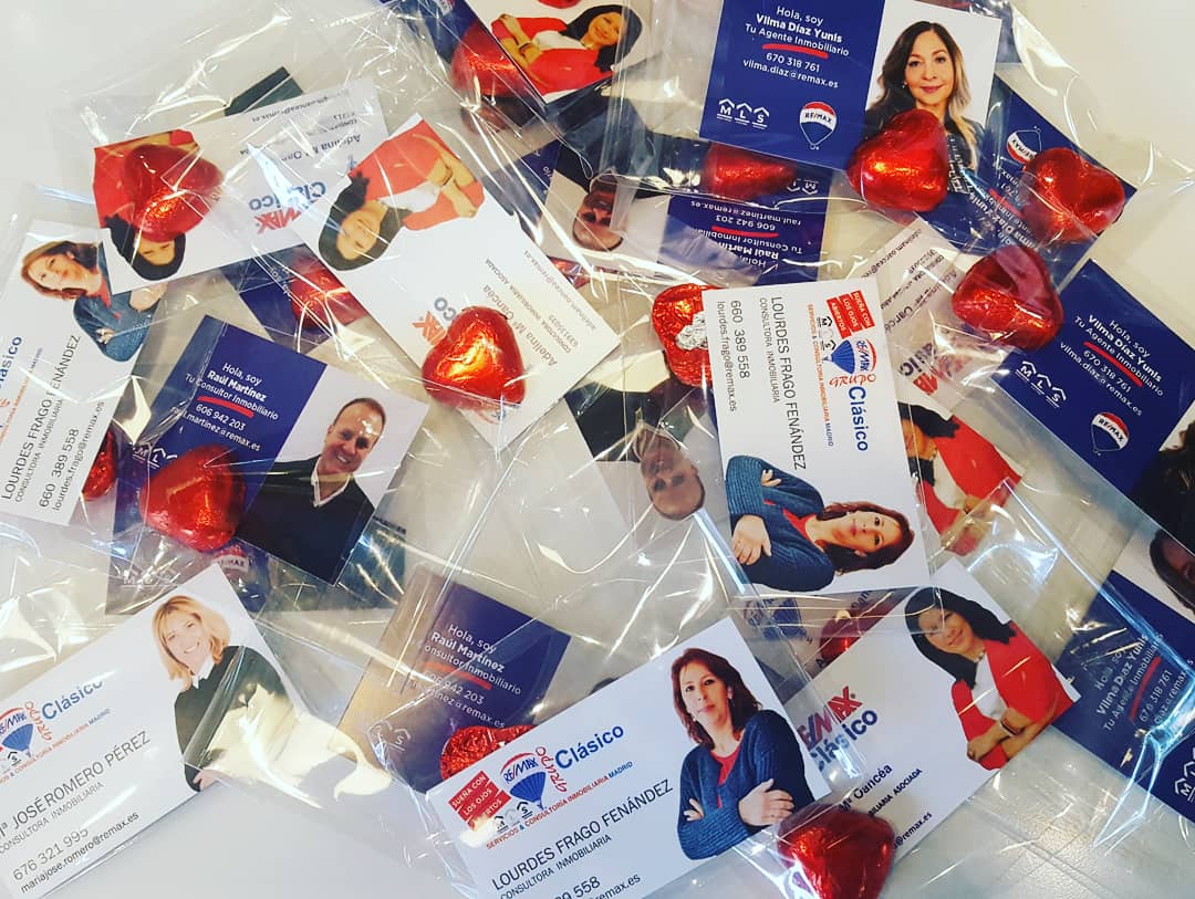 noow_distrito's tweet photo. Esta tarde hemos salido a la calle a repartir sonrisas y corzones❤.Por que hay muchas maneras de amar os deseamos FelizDiaDelAmor!!!

❤ #SanValentin #RemaxDistritoClasico
#Amor #REMAX #RemaxDistrito #CulturaDistrito https://t.co/XQyvWYe9df