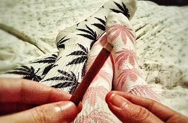 HIGH_TIMES_Mag's tweet photo. 10 #ValentinesDay Date Ideas for Cannabis Couples. ❤💨 https://t.co/A51GNHvgD4 https://t.co/08Qg2W0o4C
