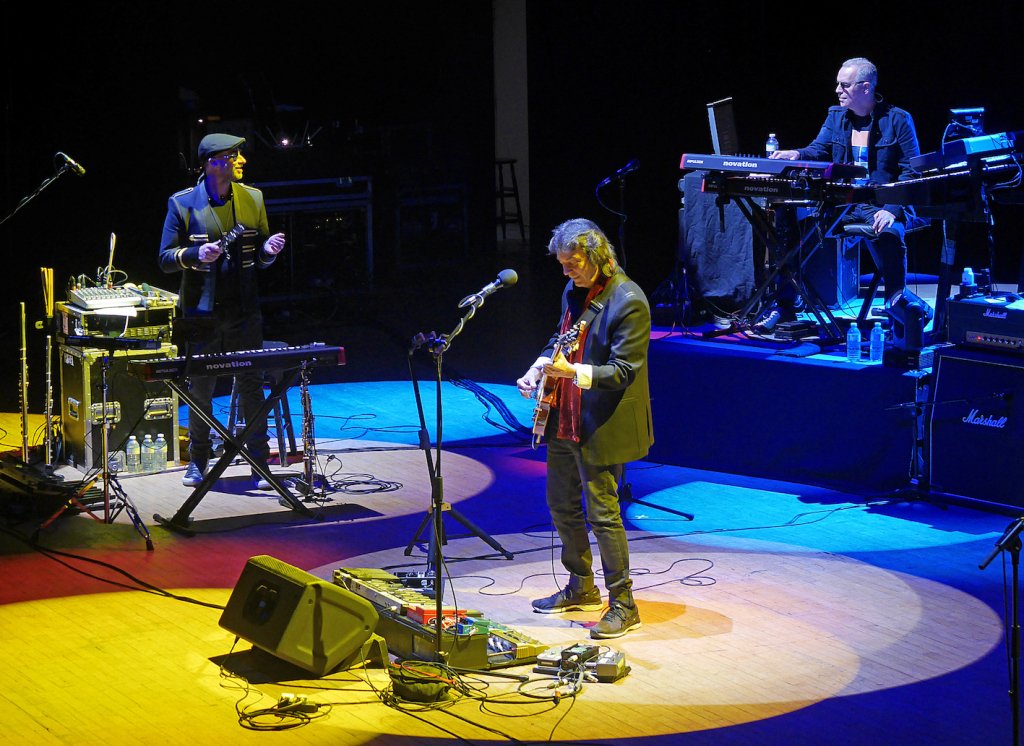 ProgMusicReview's tweet photo. @hackettofficial  Steve Hackett - Live at Massey Hall, Toronto - 12th February 2018 Review and photos https://t.co/SJZCkblOnf https://t.co/afJBb8cAW0