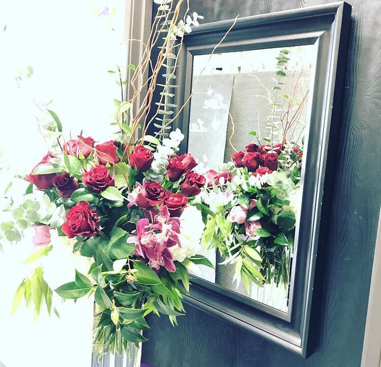 blooming_branch's tweet photo. Love is in the air! #ValentinesDay https://t.co/N6814zXYbT