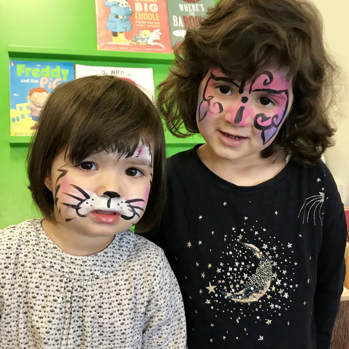 GreenwichLibs's tweet image. Our final day of face painting is tomorrow! 10.30-12 at #coldharbourlibrary and 2-3.30 at #elthamlibrary if you want to be involved! @Royal_Greenwich @LDNLibraries #loveyourlibrary #freefamilyfun