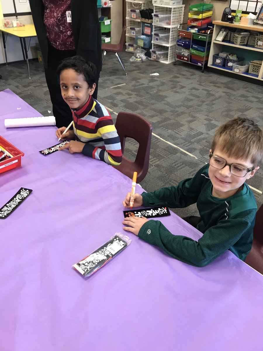 MsFalkowskiKL1's tweet image. Valentine’s Day party!