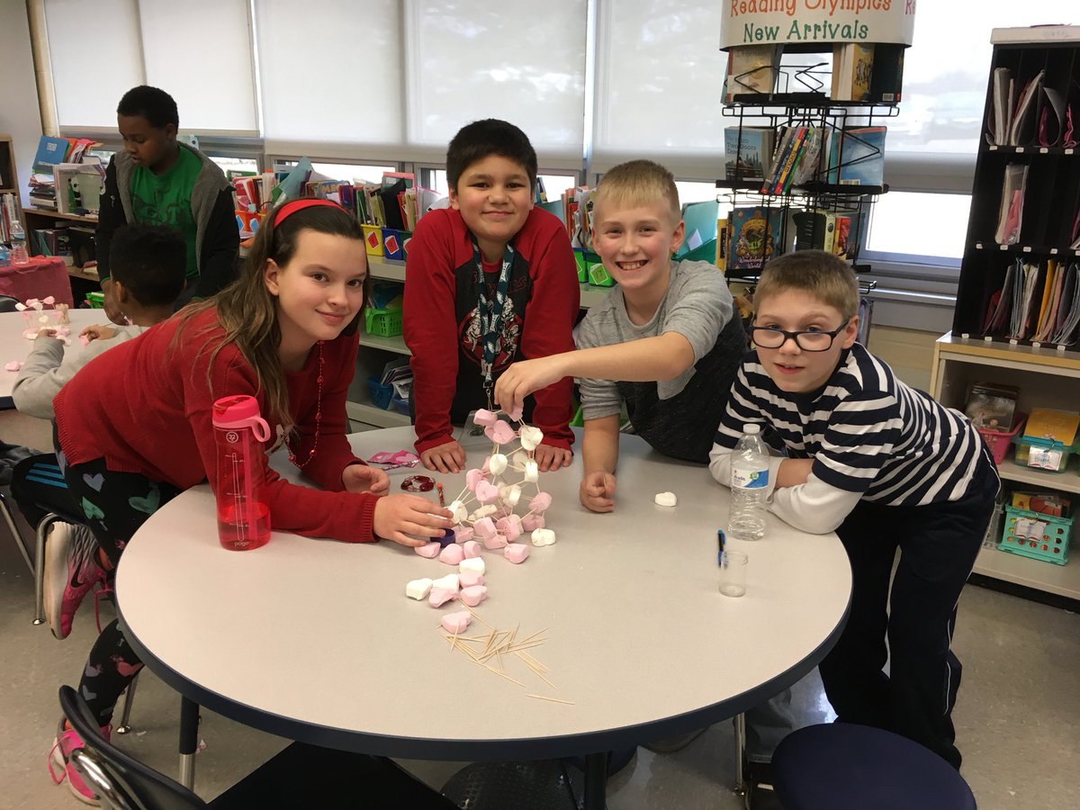 StampJanell's tweet photo. Nothing like having STEM Valentine activities as today’s social. I love to see them having fun while learning and creating. @SASD_EMC https://t.co/5COTSfraQG