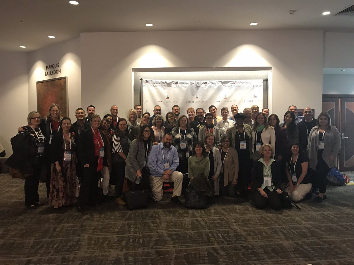 cindybater's tweet photo. Team Long Beach at the #LLCON2018 #ProudToBeLBUSD https://t.co/JtcCjspmPW