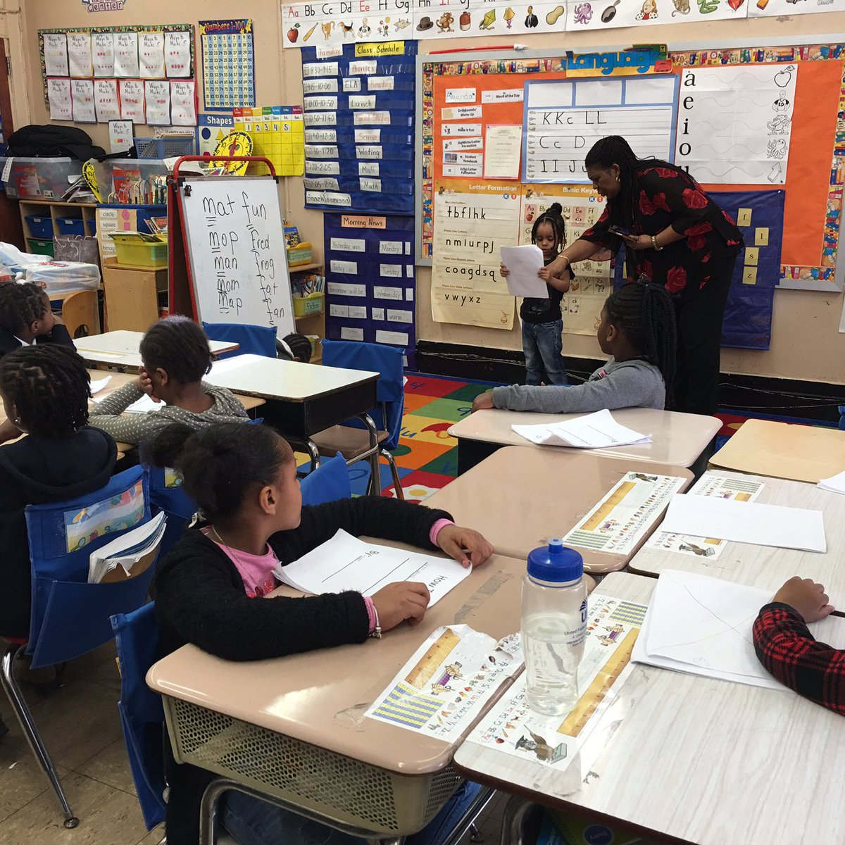 ps138K's tweet photo. Last but not the least, our kindergarten classes celebrated their writing with their parents present! (Thank you parents!)  Ms. Decady's student from Class K-11 read his book titled "How-To Make A Movie Theater" (at home...) Great job K to 2 teachers and students! @NYCSchools https://t.co/ybgmQZsR8X