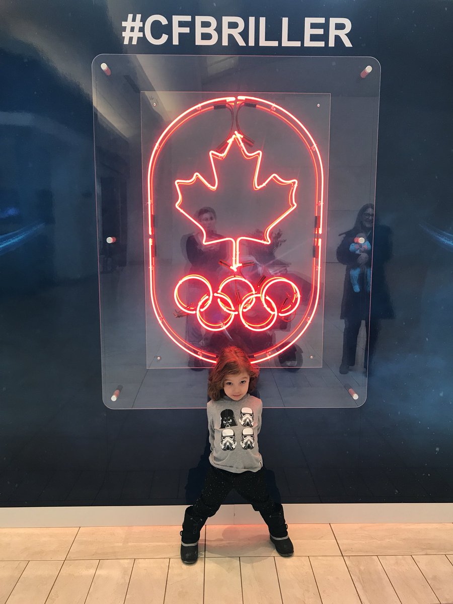 natacharouss's tweet photo. Cheering on Canada at the Olympics! #cfbrighter https://t.co/3rqrwRysJl