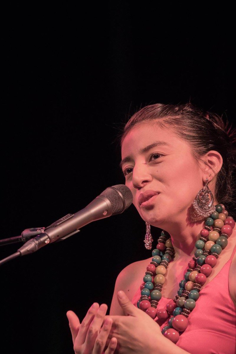 marielacondo's tweet photo. Durante el primer concierto del año en #Berlin en el centro cultural #WABEBerlin 🎤 😊 La Foto es de: Andrea Kähler 📸 #Konzert #Alemania #Música #Ecuador https://t.co/g0TtWXAbMN
