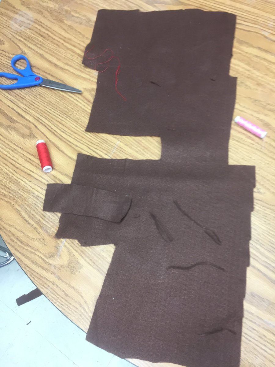 csfedtech's tweet image. Grade 4 students study of Florida History @CanterburyFL includes  #sewing costume design with symbols representing historical figures #makerspace #STEAM