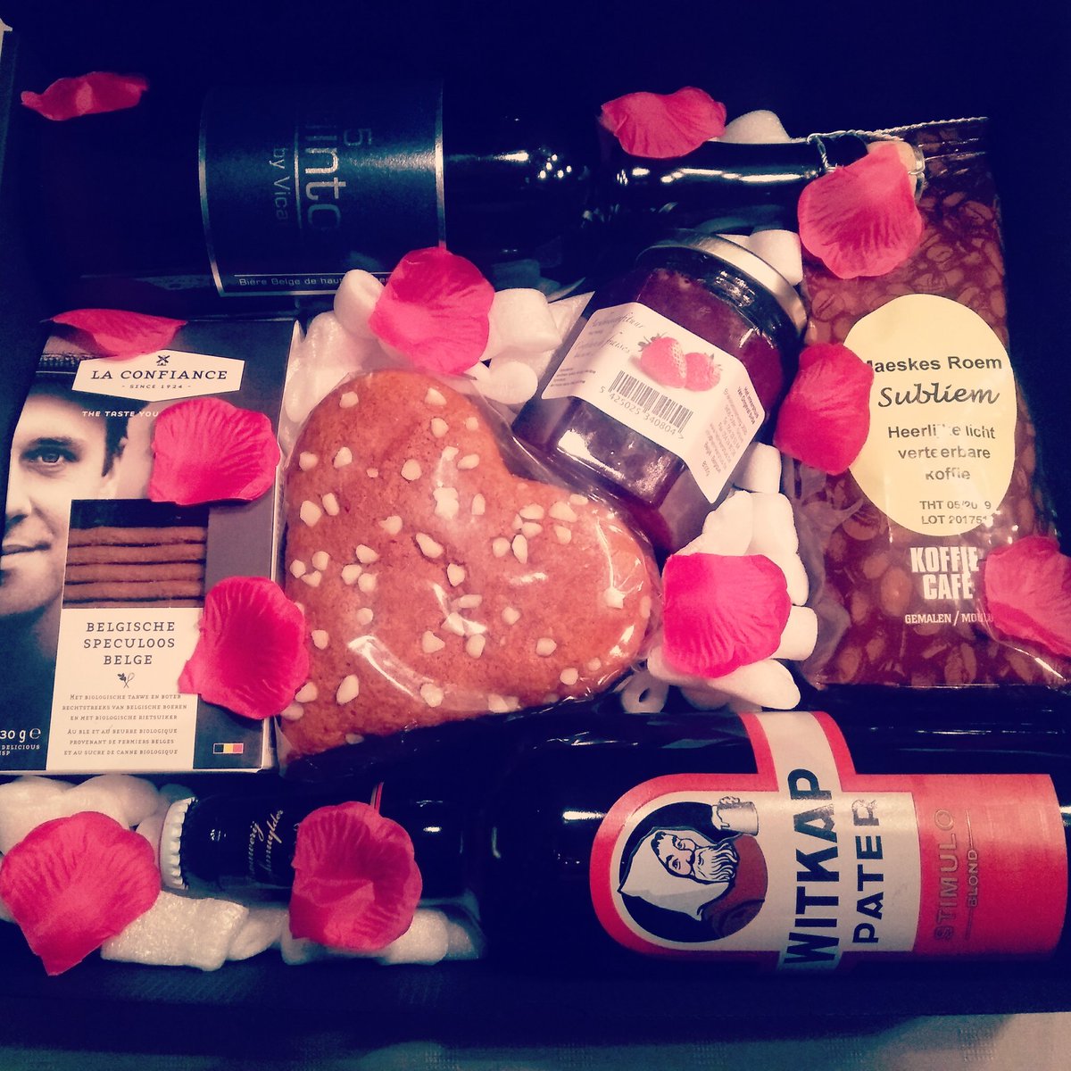 puurdender's tweet photo. #valentijn https://t.co/Wks0KjsUUF
