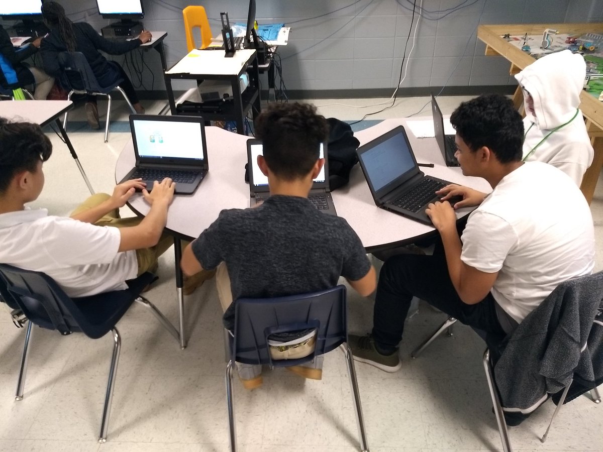 HastingsArchEng's tweet photo. Students exploring careers according the their Holland Code personality types and creating a pie chart in Excel #ExploreIt #YourFutureBeginsHere #HollandCode @ODMSrobotics @ODMSMustangs @AliefCTE @AliefISD https://t.co/9blXFJ0Afw
