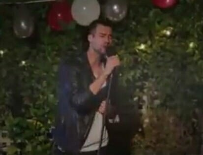 brimoniq's tweet photo. @UMaslowFanclubs @jamesmaslow I fav a lot this #ItHappenedOneValentines photo when @jamesmaslow sings #HowILikeIt it's really one of the best moments of this beautiful movie
❤
#MaslowChallenge Day: 17
#UnitedMaslowFanclubs https://t.co/VemlJXS6g6