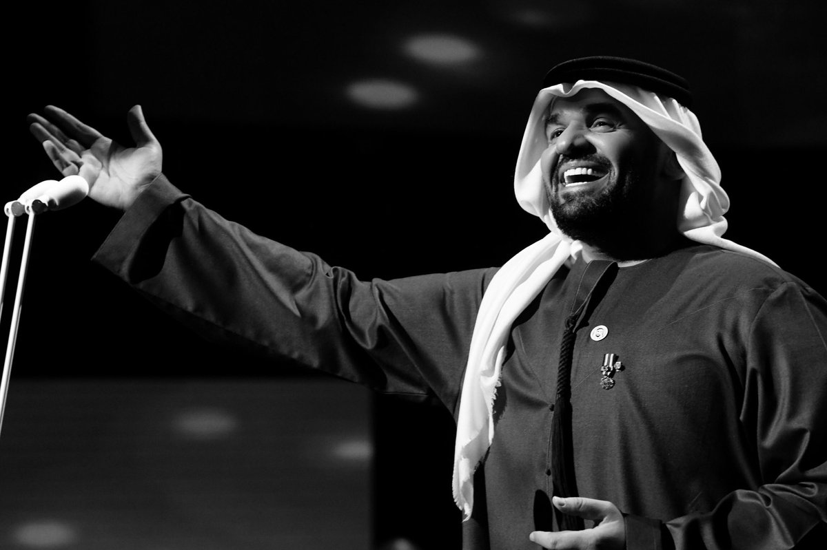 ابتسموا 
فنحن نعيش بفضل الله .. ليس بفضل الآخرين