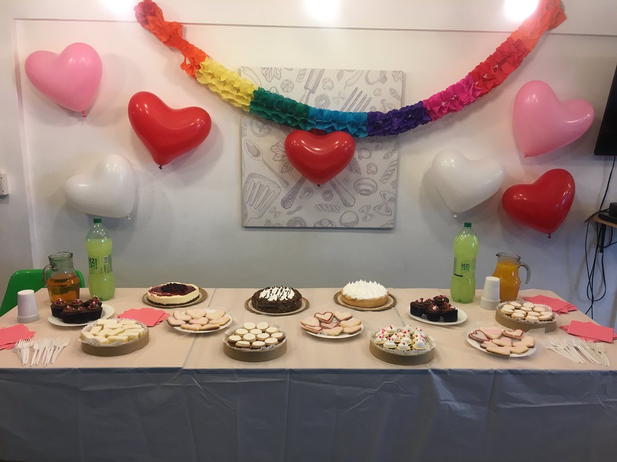 RestorandoEng's tweet photo. Festejando el día de #SanValentin en @restorandoarg 🐷🤤👏🏼 https://t.co/ptKYSobQeN