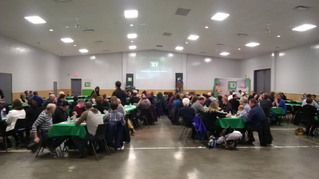 Full House Today@ the Agricultural Seminar  in Seaforth Ont Thank you to Our Farmers for all you do! #advice #buylocal <a href="/JGBaird/">Jason Baird</a> <a href="/AnneVickers6/">Anne Vickers</a> <a href="/TaraLynnH_TD/">Tara-Lynn Hughes</a>